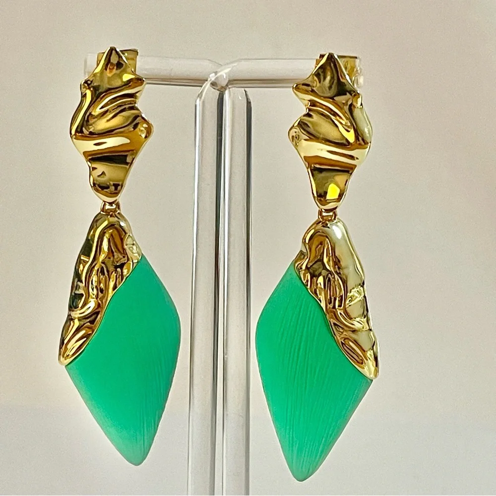 ALEXIS BITTAR Dangle Earrings Long 3” Gold Emerald Green Lucite Signed - Picture 5 of 5